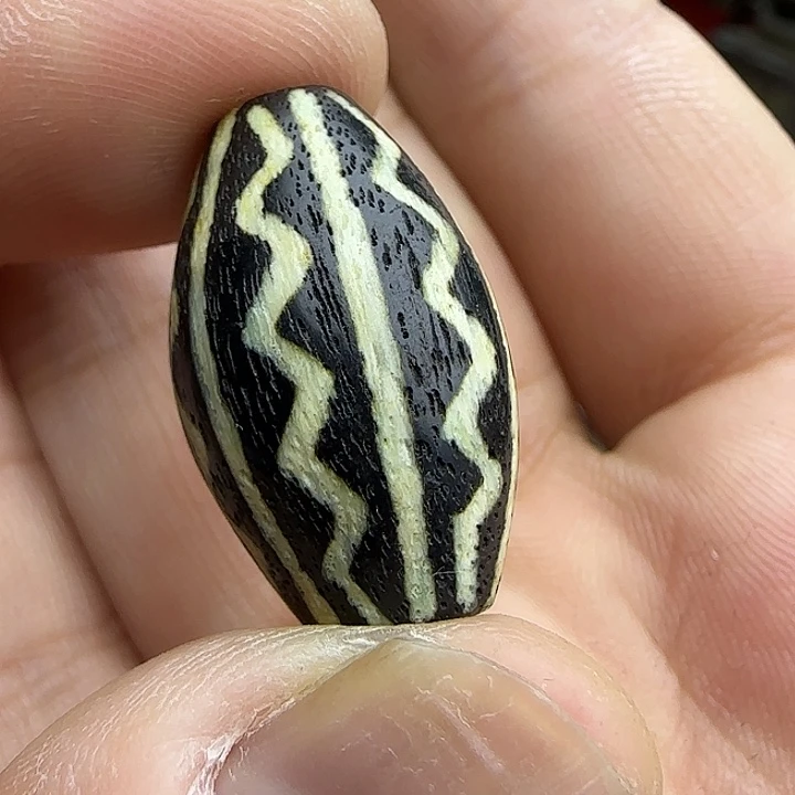 白玉菩提吊坠不****)精品