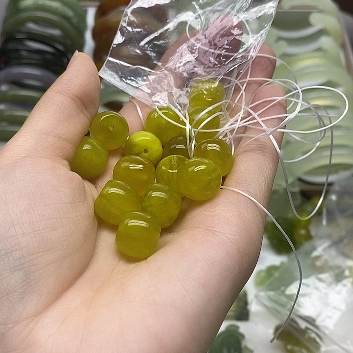 未镶嵌蛇纹石玉手链