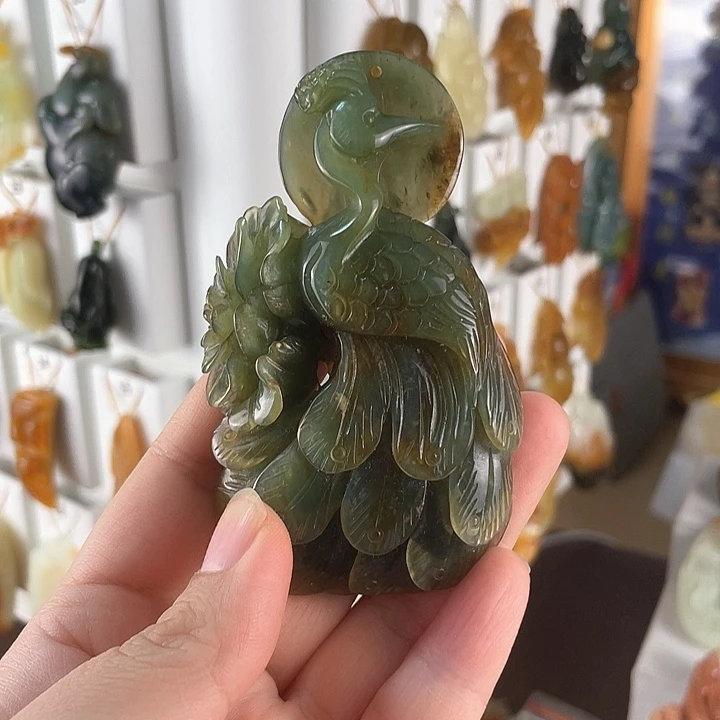 未镶嵌蛇纹石玉颈饰