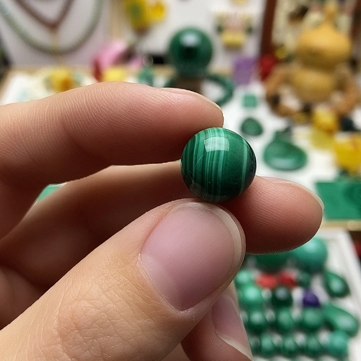 孔雀石未镶嵌单珠