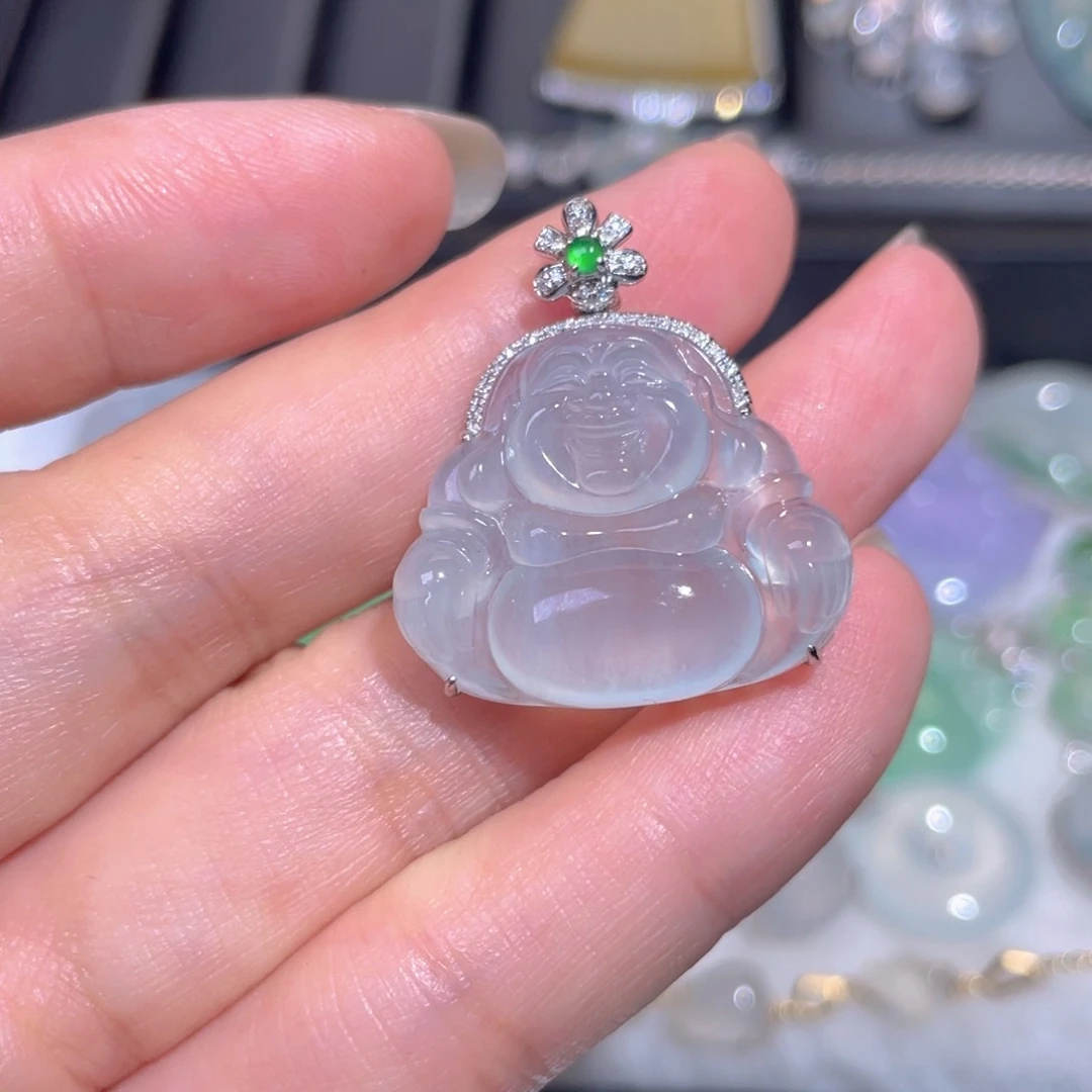 翡翠18K金镶嵌颈饰翡翠