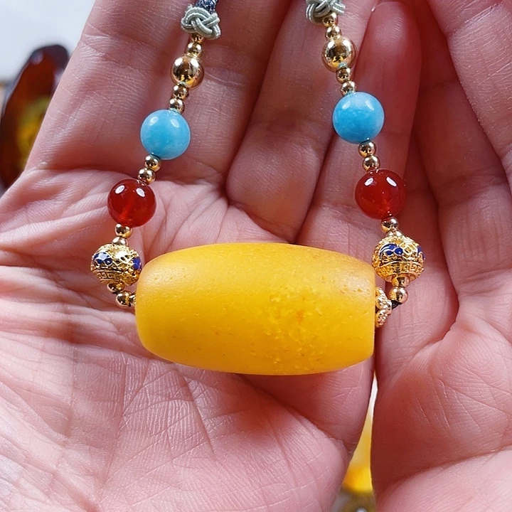 琥珀未镶嵌裸石吊坠