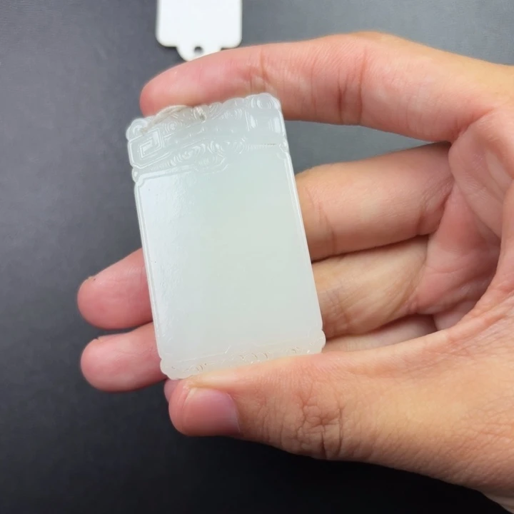 大***刘和田玉未镶嵌颈饰