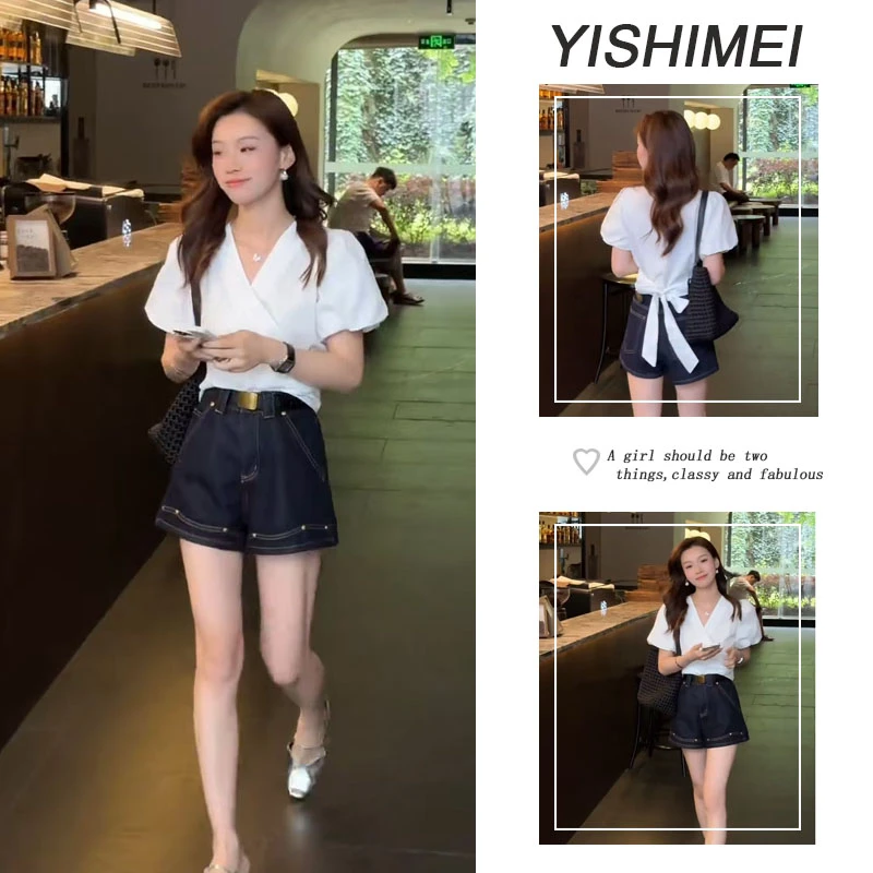 夏季穿搭一整套女2025新款小众设计感V领短袖上衣休闲短裤两件套