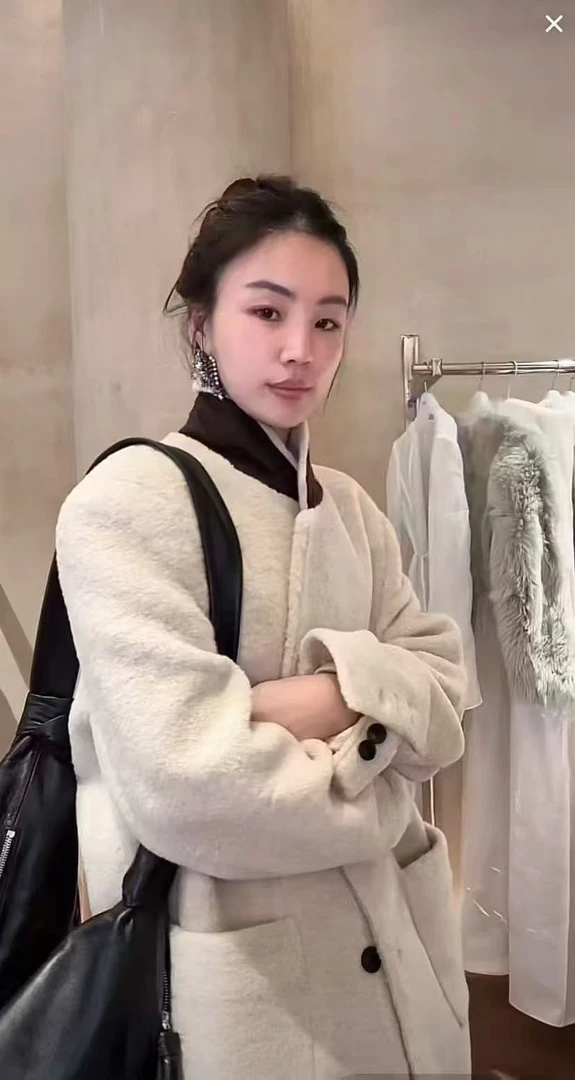 现韩国东大门代购女2024冬季向日葵欧尼同款气质宽松毛绒保暖外套