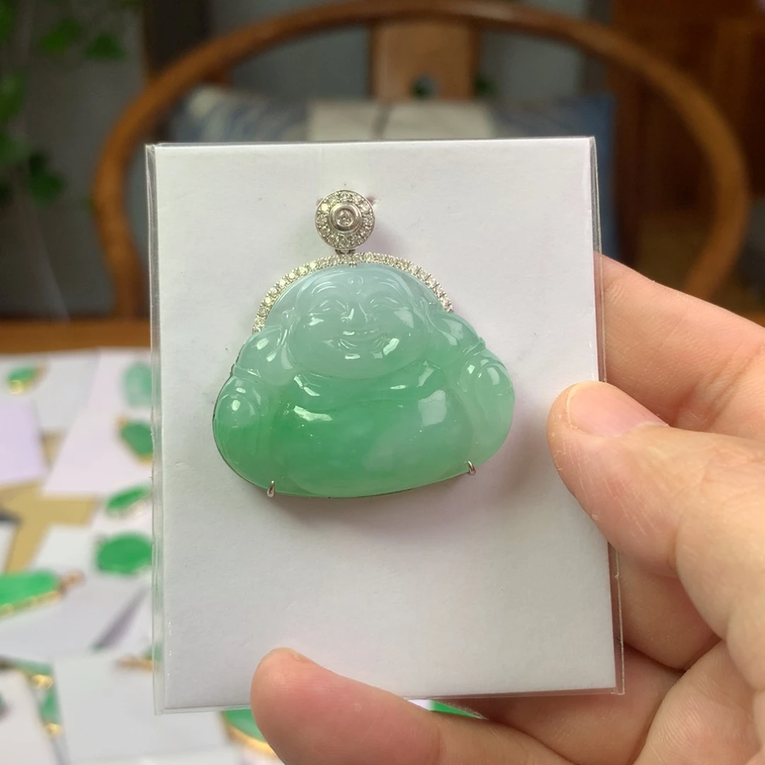 翡翠18K金镶嵌颈饰翡翠首饰