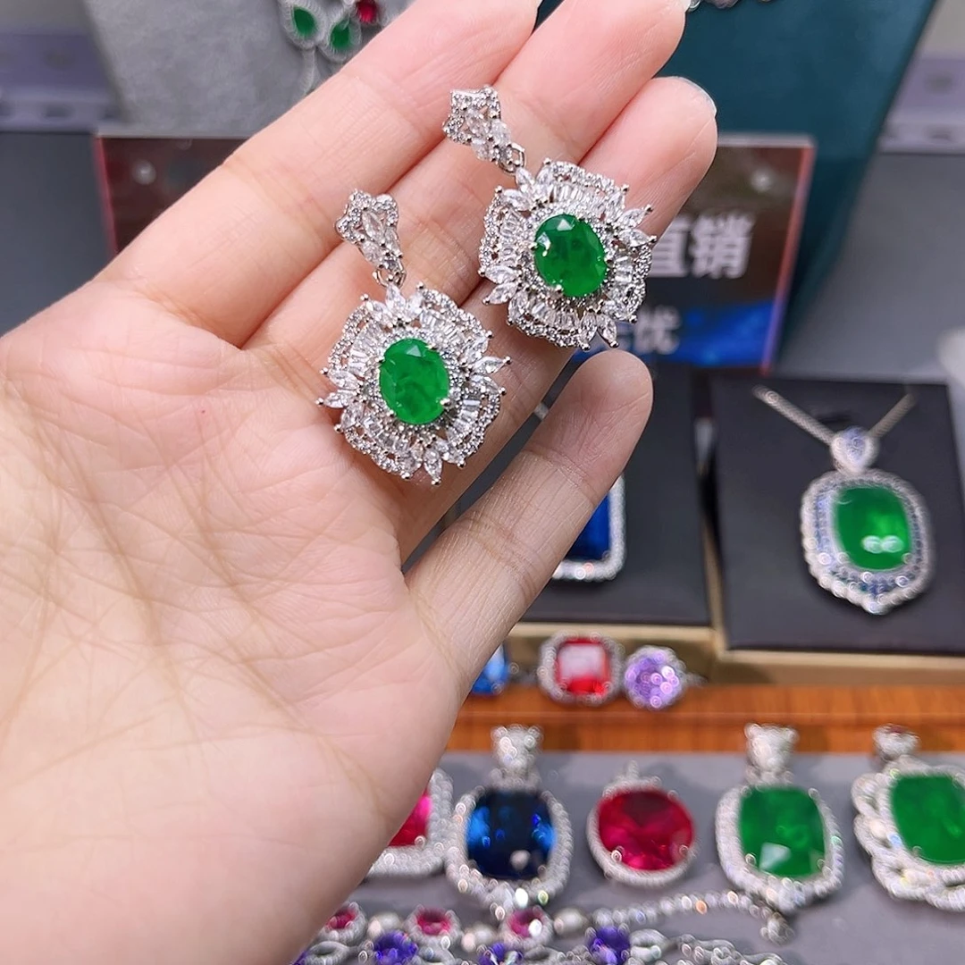 银S925镶嵌耳饰祖母绿t 42