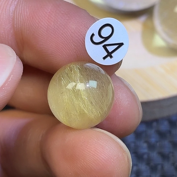 一***岁水晶吊坠(不含链)未镶嵌