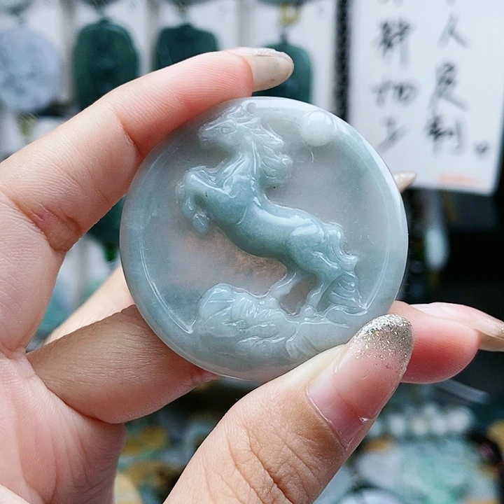 翡翠未镶嵌颈饰翡翠