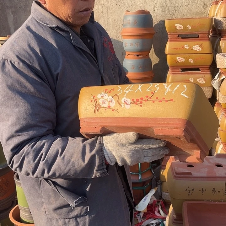 紫砂紫砂花盆和一