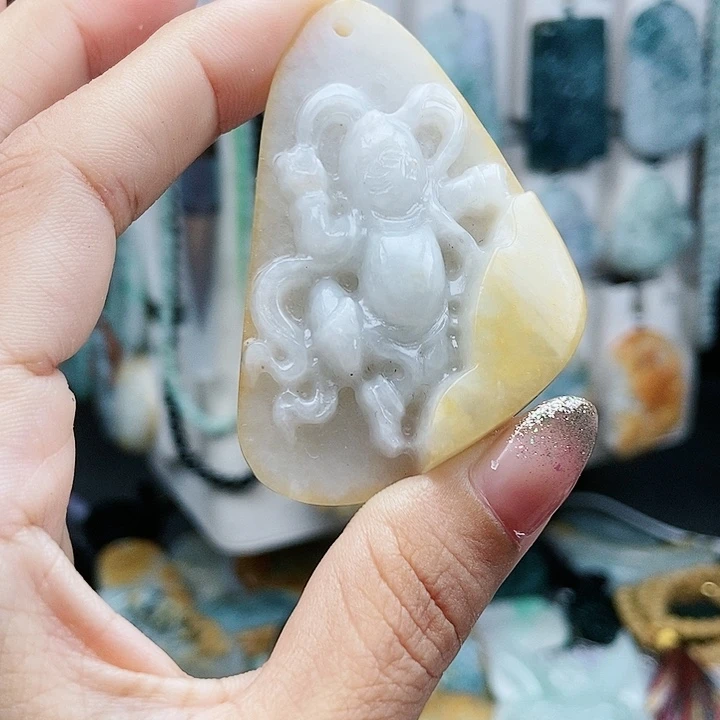 翡翠未镶嵌颈饰翡翠
