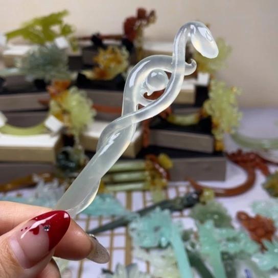 蛇纹石玉发饰未镶嵌陈*文