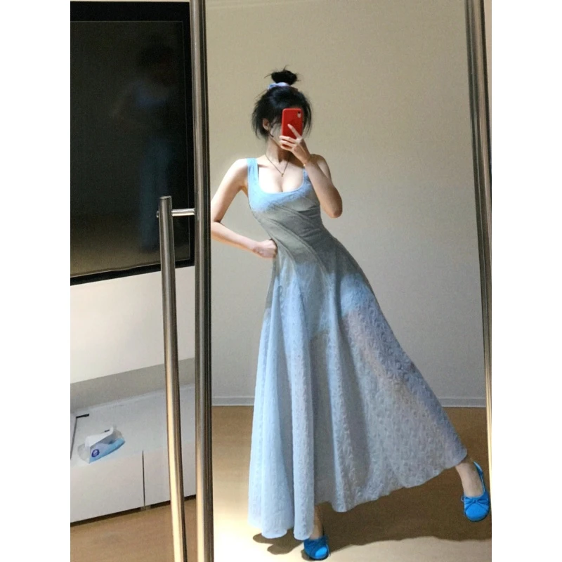 蓝色吊带连衣裙女新款收腰领证礼服度假海滩法式长裙百搭显瘦圆领