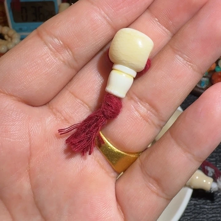 迈***扣吊坠菩提根/象牙果