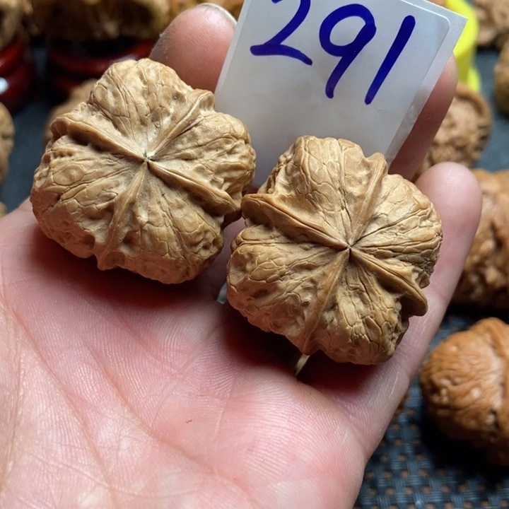 文玩核桃把件四棱291