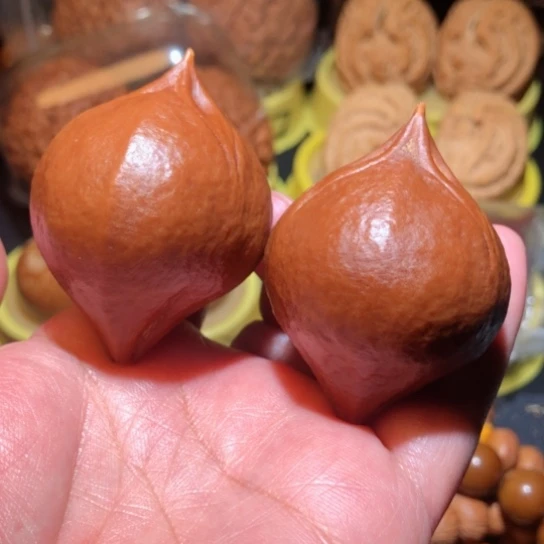 文玩核桃把件明*医三花红油橄榄