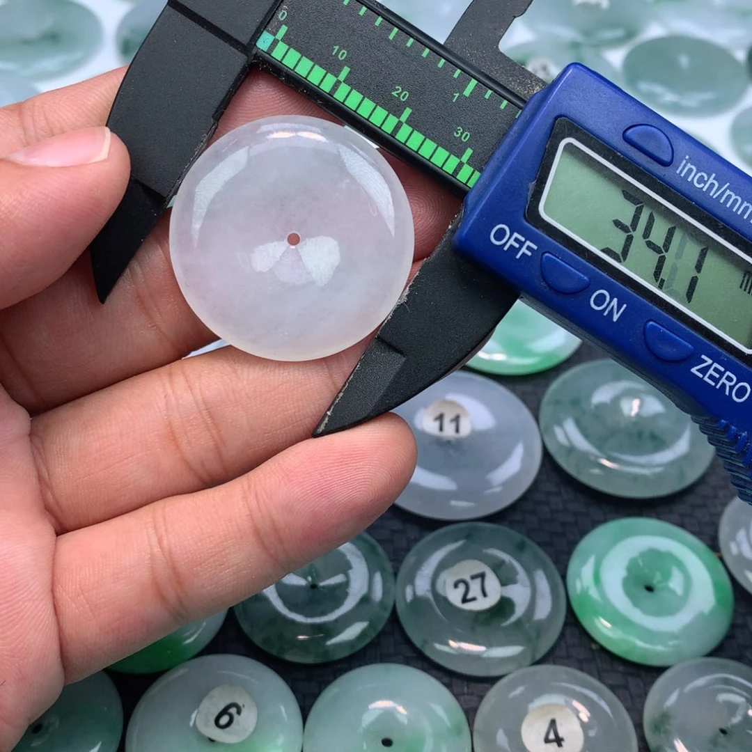 翡翠未镶嵌颈饰缅甸天然A货翡翠