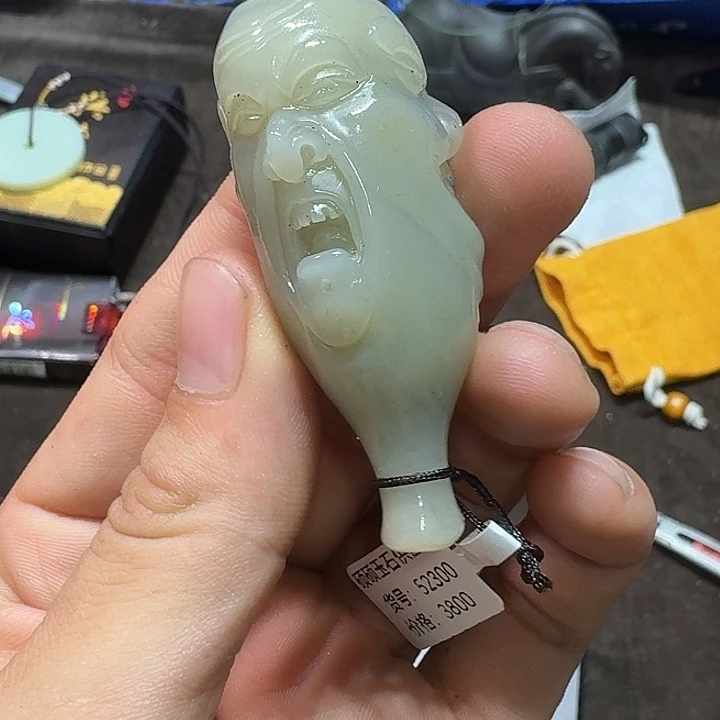 未镶嵌和田玉（糖玉）车挂