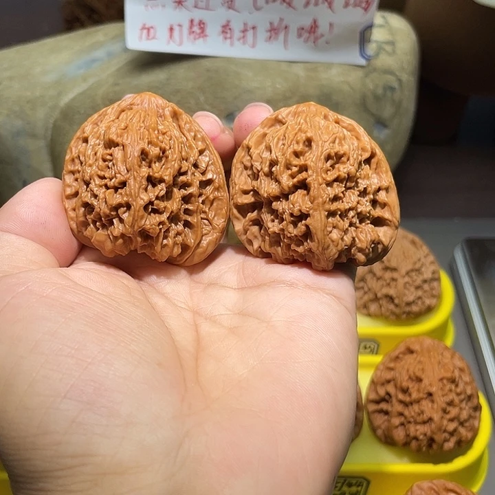 把件文玩核桃29号，45尺涿鹿天残脚修尖
