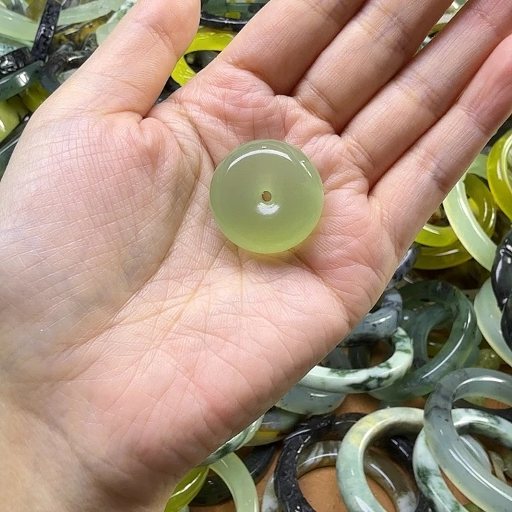 蛇纹石玉未镶嵌岫玉蛇纹石手镯