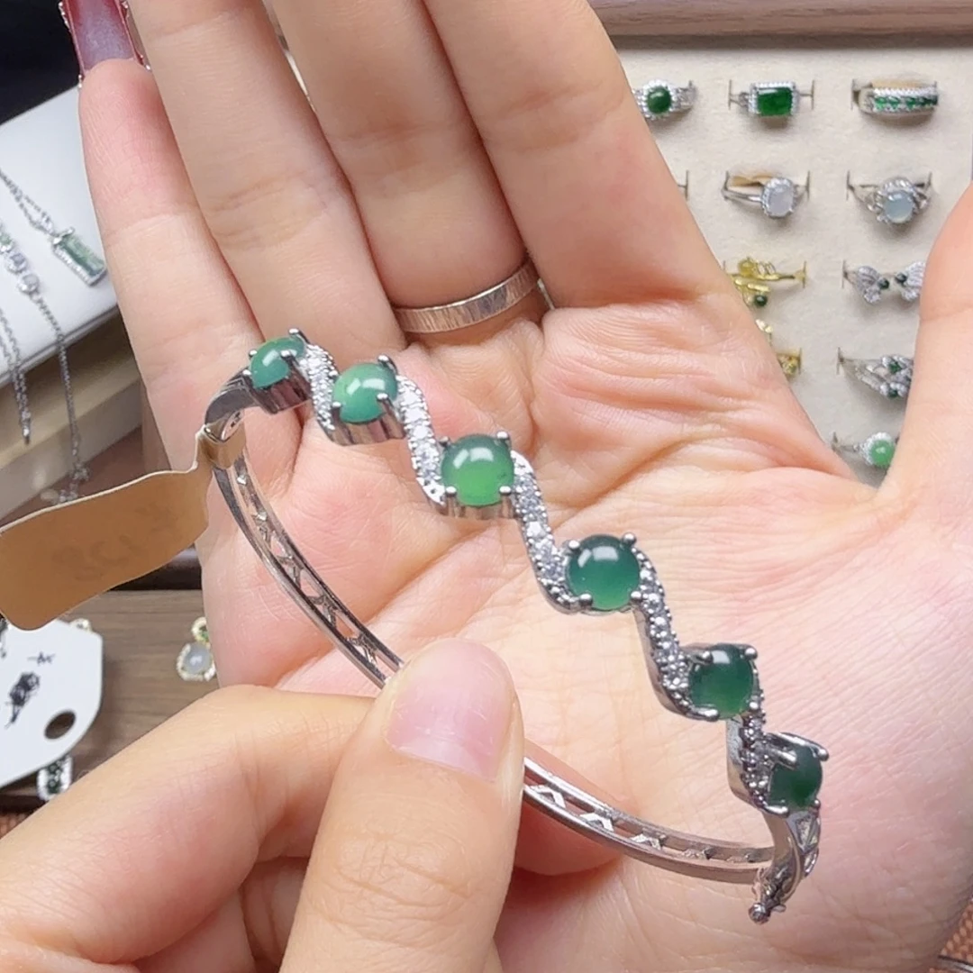 翡翠未镶嵌手链01