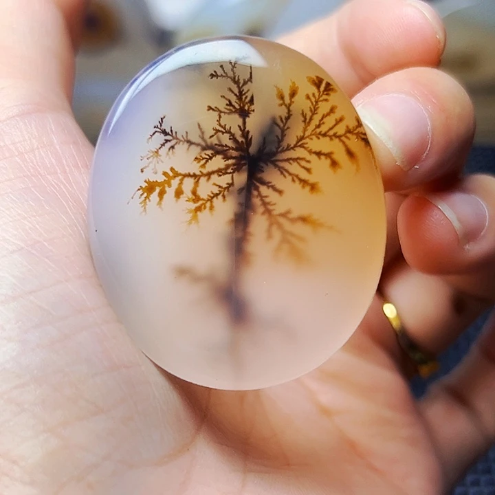 漫***虹玛瑙/玉髓未镶嵌珠宝半成品
