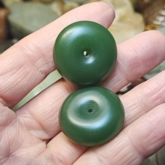 硅化玉未镶嵌颈饰