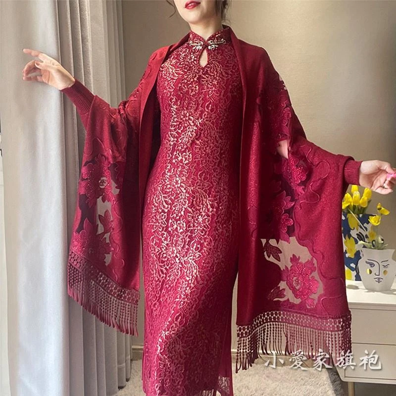 春秋高档超大披肩带袖保暖披风刺绣复古婚礼胖妈妈旗袍外搭中长款