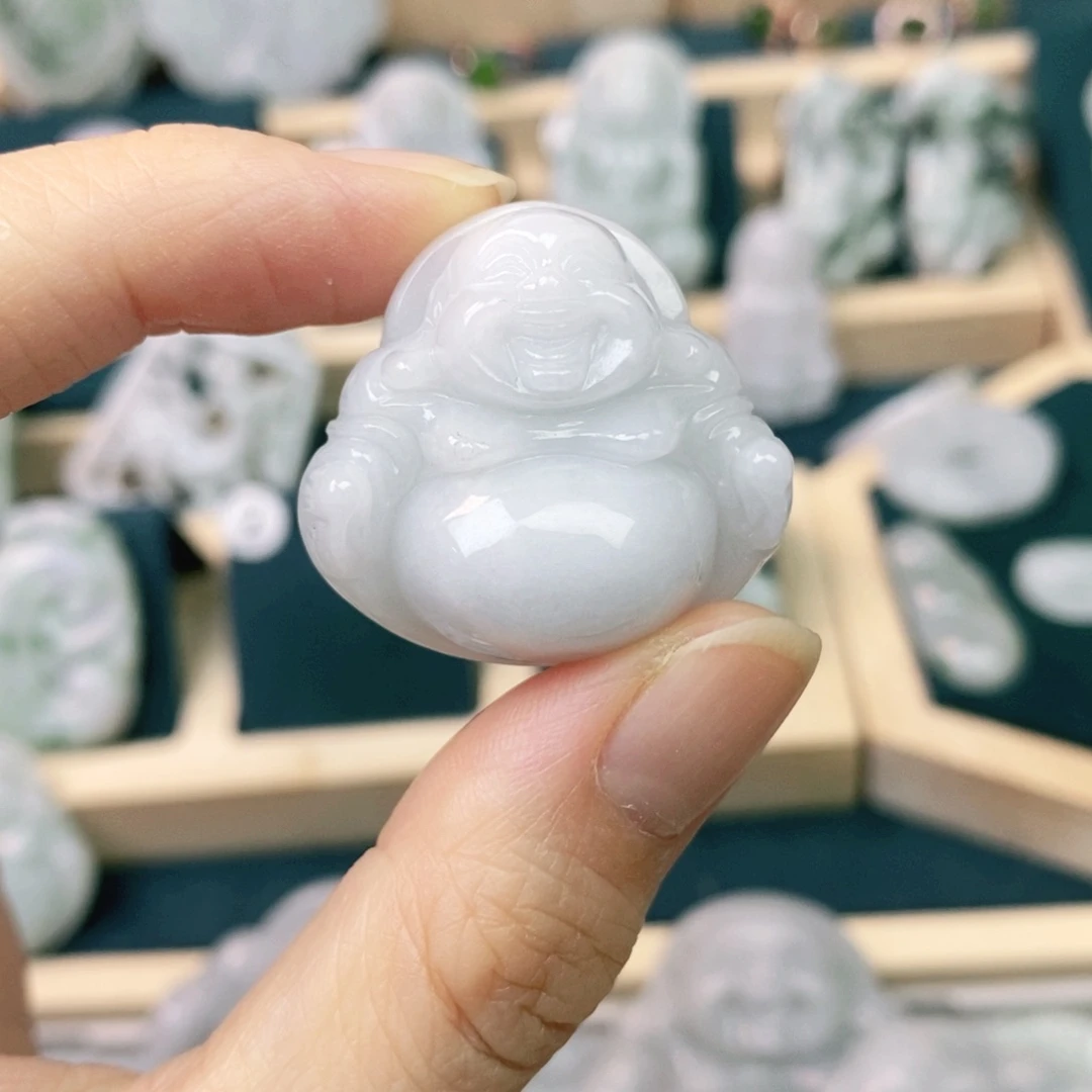 翡翠未镶嵌颈饰梅*佛公（不退货）