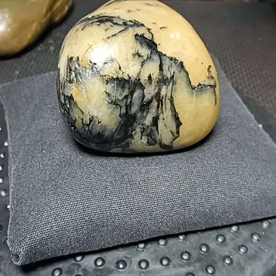 新疆金丝玉原石国画