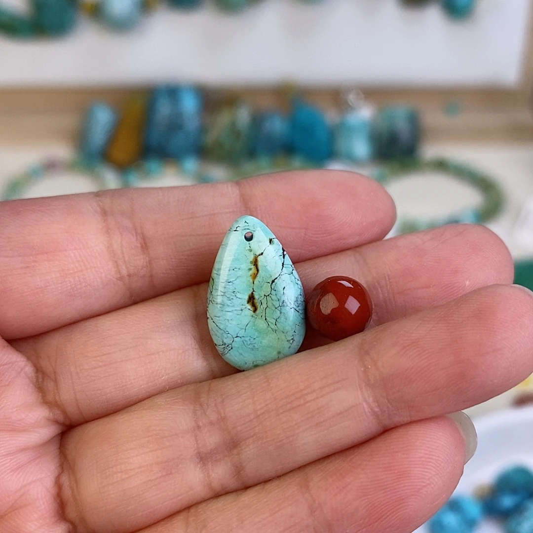 南红玛瑙未镶嵌珠宝奇石