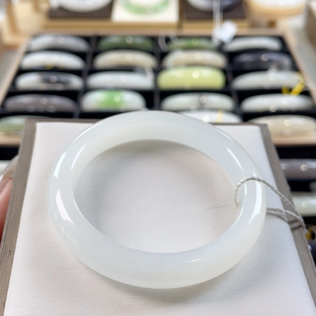 和田玉未镶嵌手镯高冰白老料