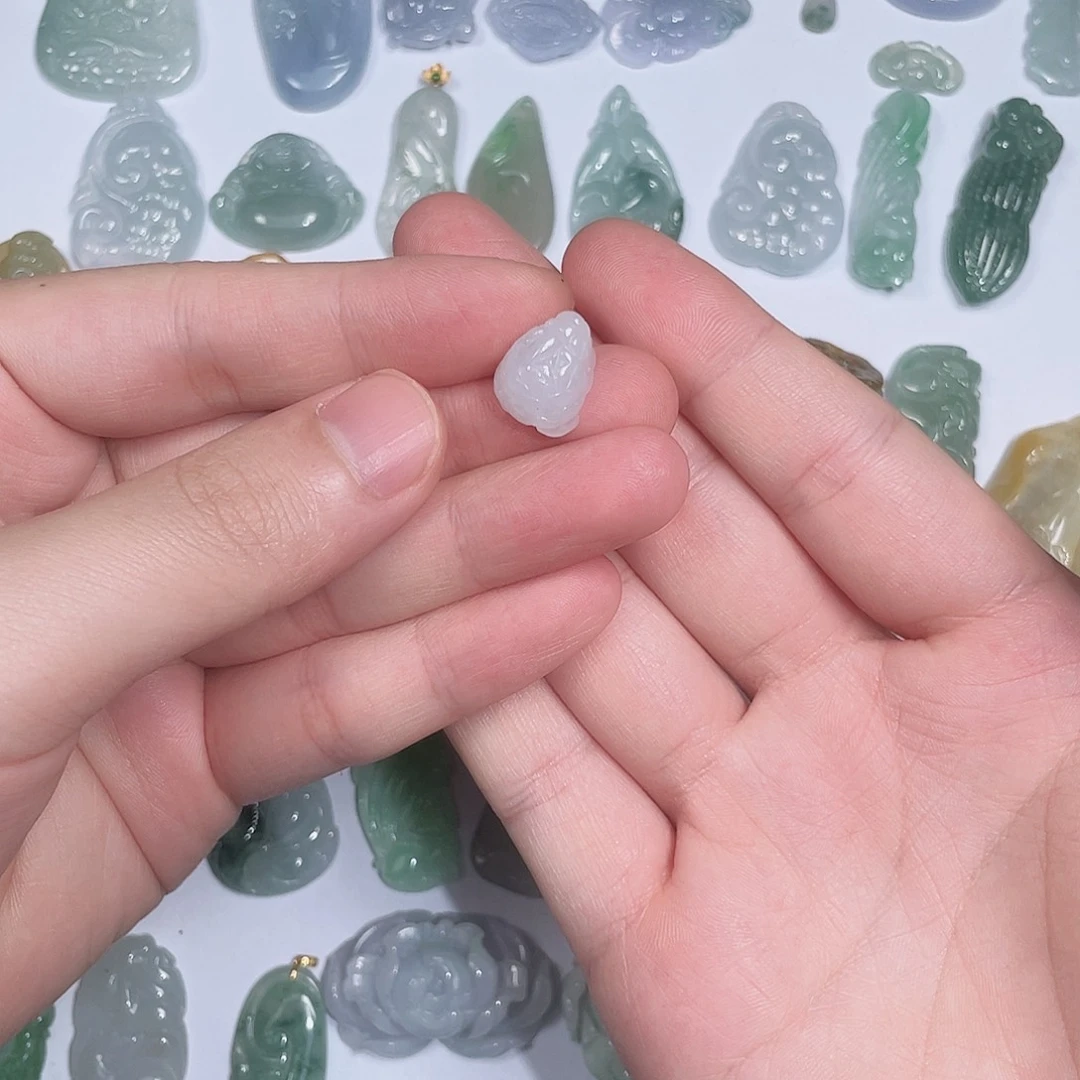 翡翠未镶嵌颈饰翡翠挂饰