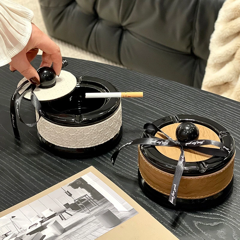 北欧风轻奢陶瓷圆珠烟灰缸带皮革装饰家用高级感烟缸带盖生日礼物