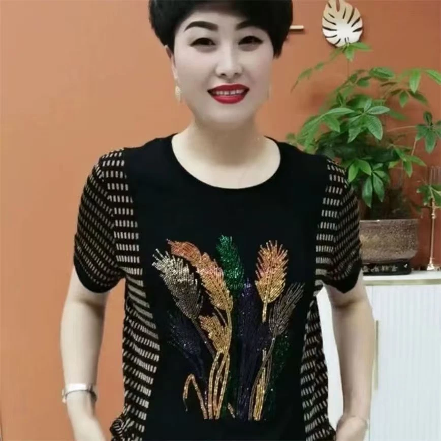 中老年妈妈装大码短袖宽松型显瘦极简风时尚烫钻妈妈装中长款T恤