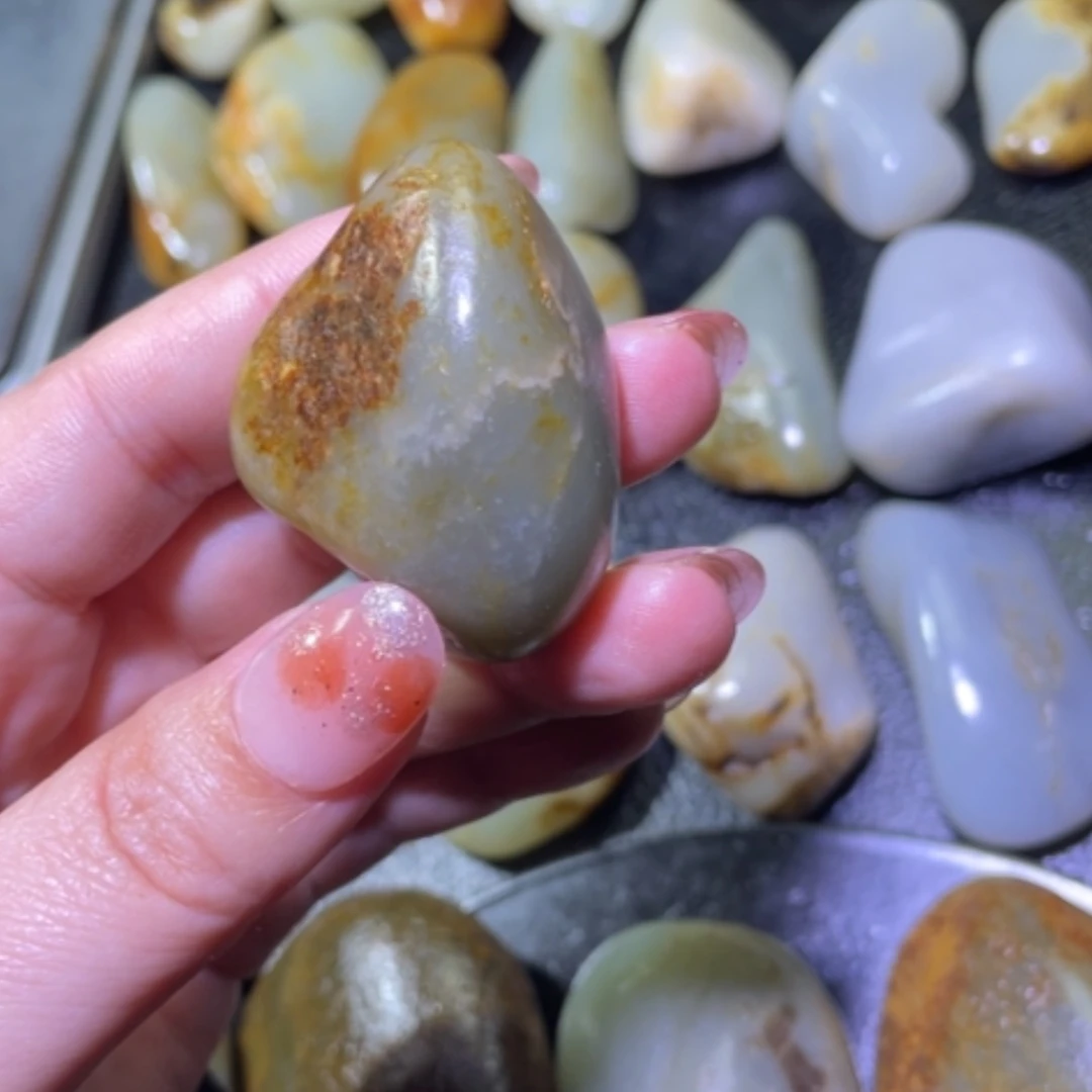 【闪购商品】颈饰未镶嵌和田玉名*