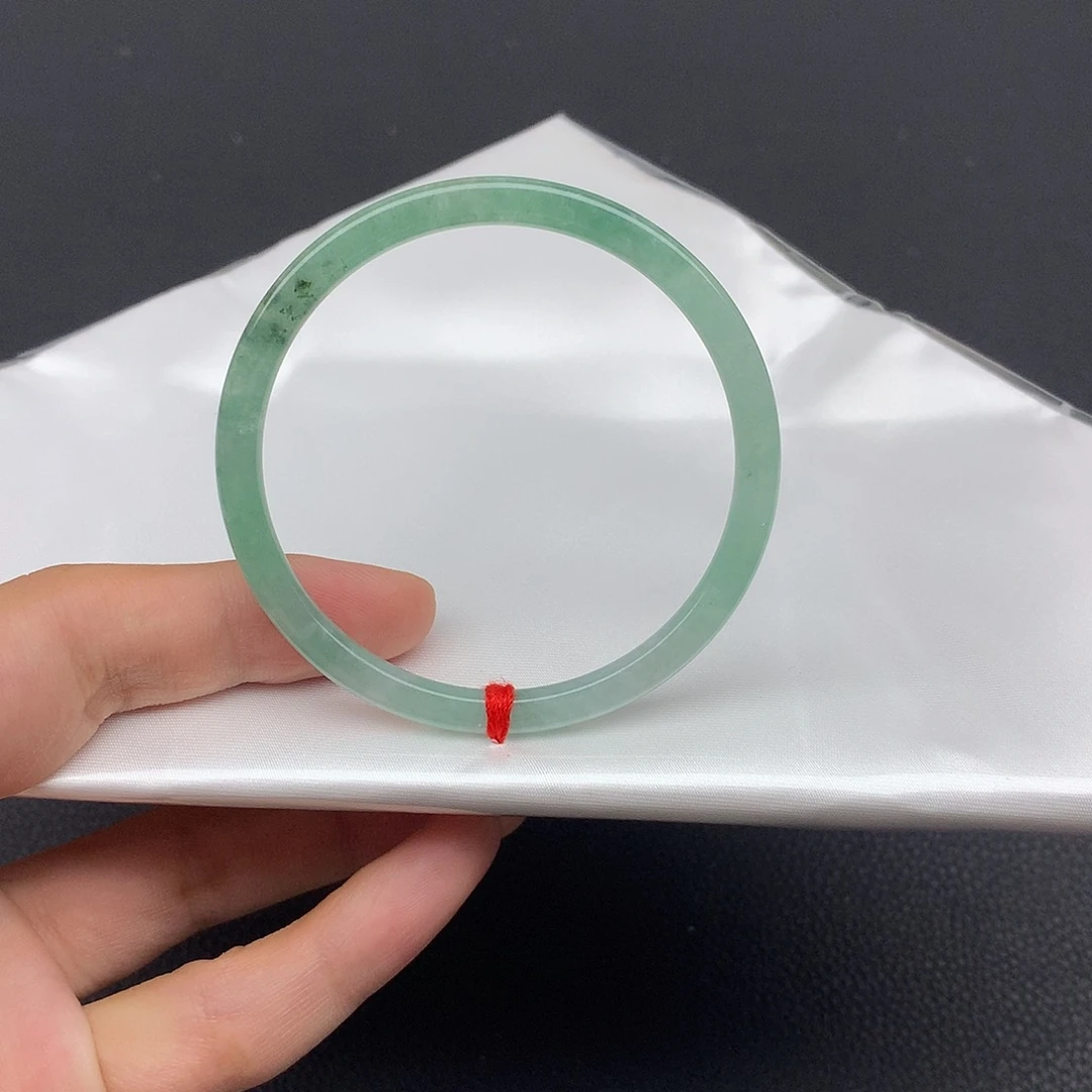 翡翠未镶嵌手镯53