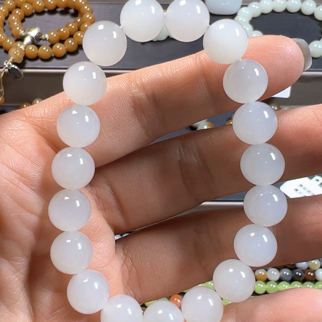 和田玉手链未镶嵌卡10