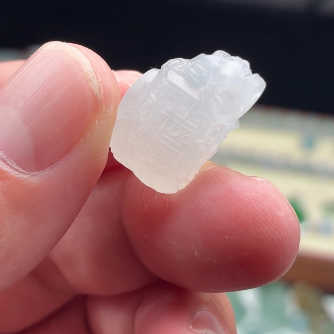 定制翡翠未镶嵌八破