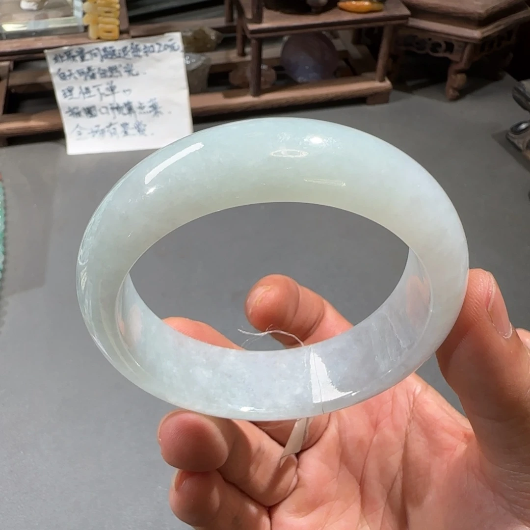 翡翠手镯未镶嵌58圈口
