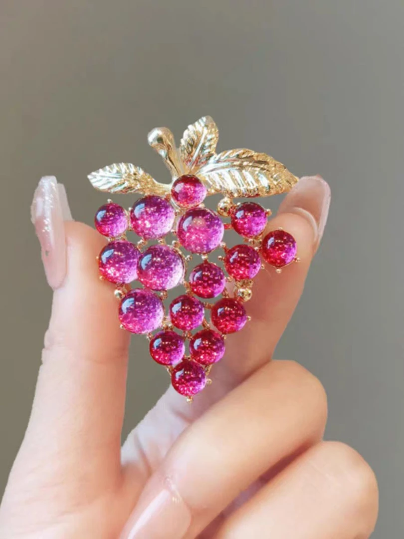 合金仿水晶胸针 纯手工两件夹式vintage重工镶钻紫葡萄领针