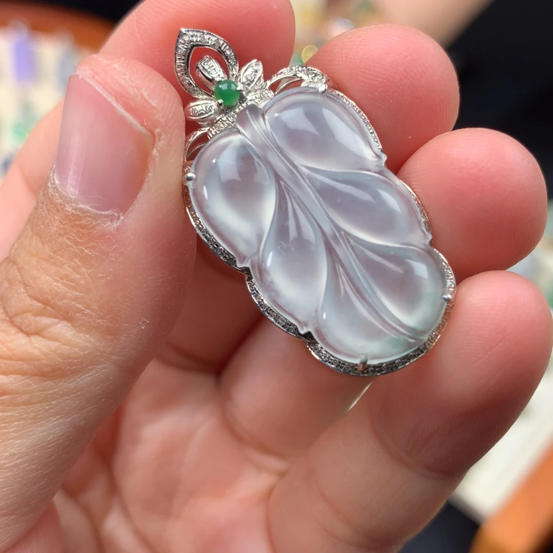 吊坠(不含链)18K金镶嵌翡翠