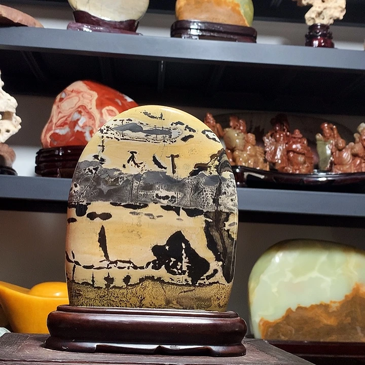 石材高20厘米宽15厘米