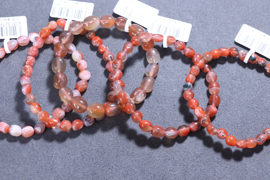 原矿无优化天然南红保山缠丝随型单圈有坑裂颜色随机发一串