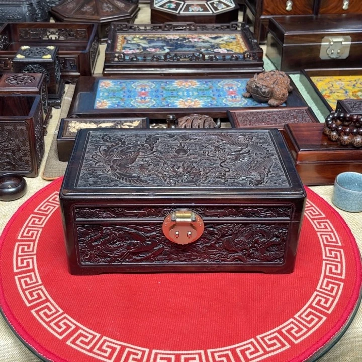 紫檀木类成套家具