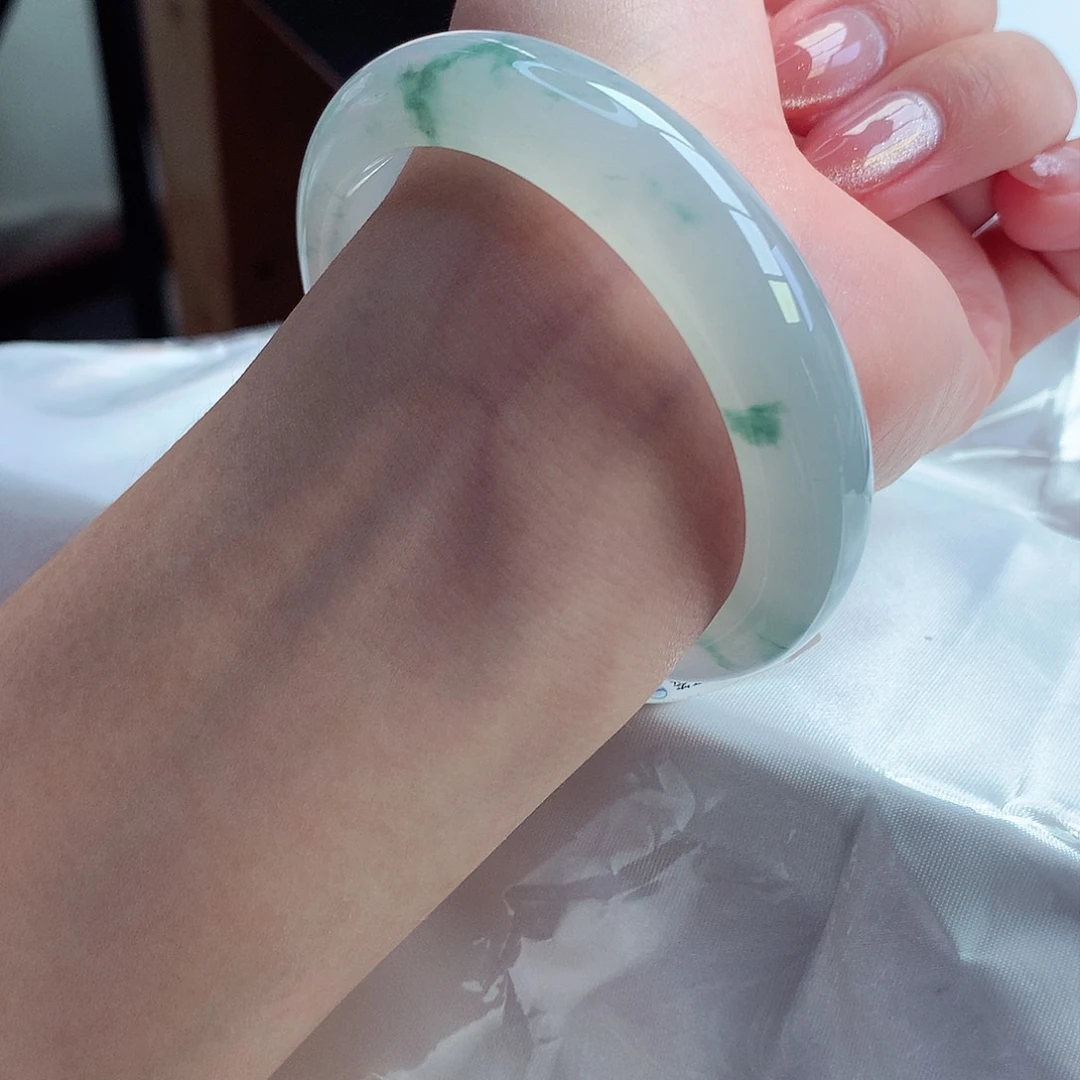 翡翠手镯未镶嵌天然A货翡翠56/57