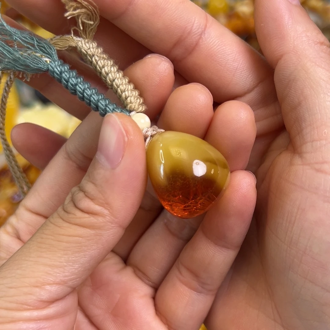 未镶嵌蜜蜡裸石琥珀