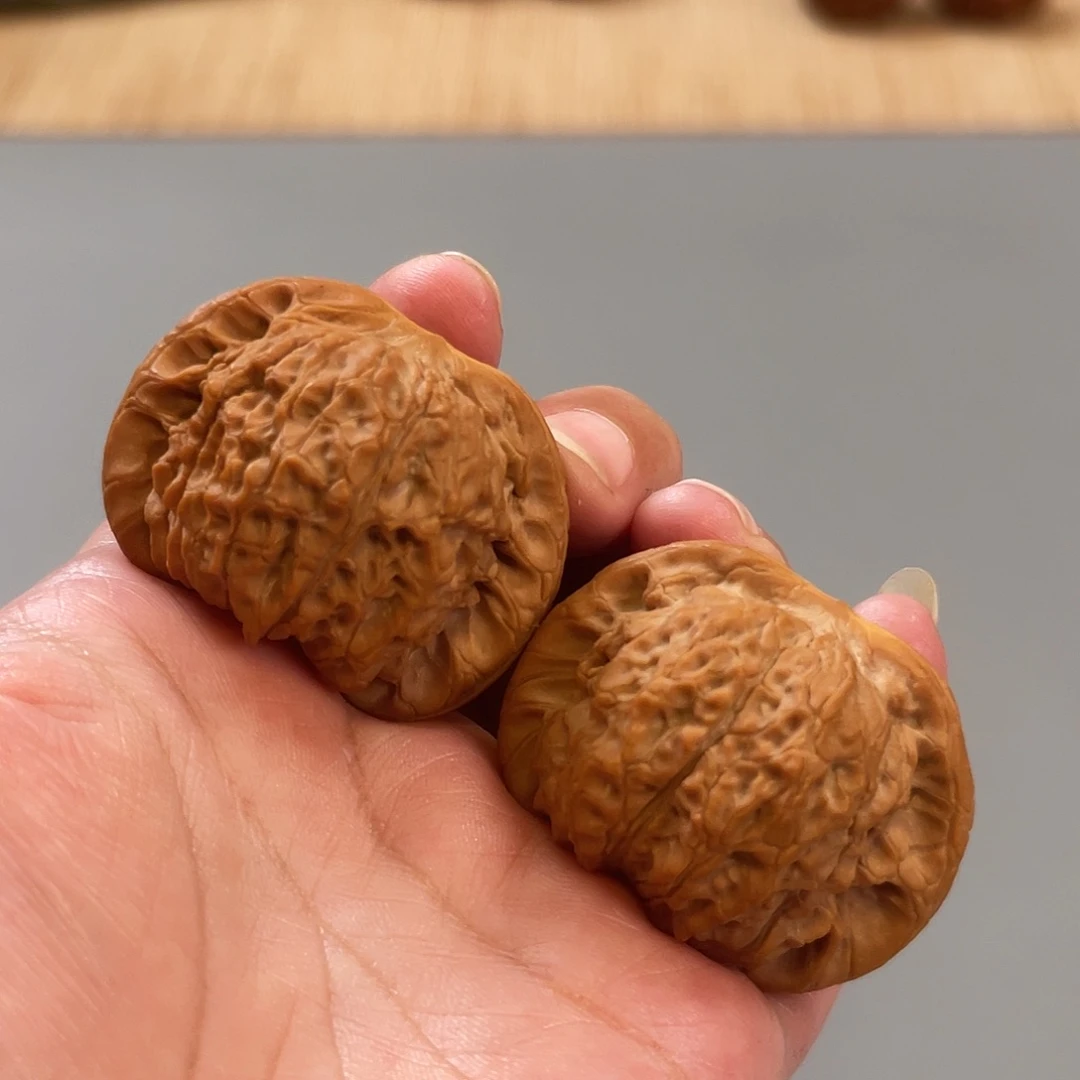 桃核把件44×40平谷血麒麟XM3208