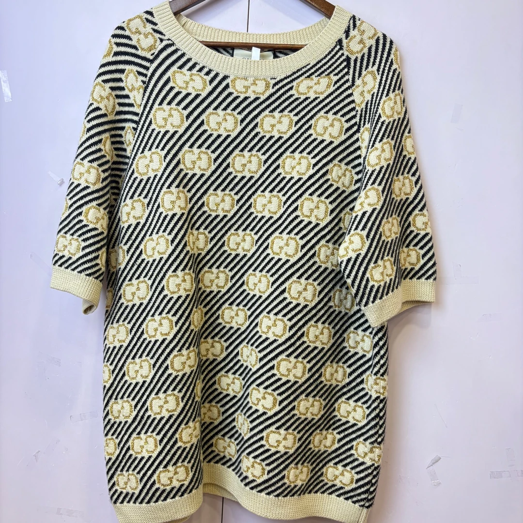 99新 GUCCI/古驰 02106 双G满印Logo针织短袖 L码 GUCCI 99新