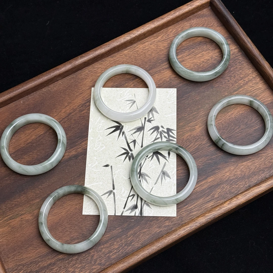 【仔仔臻选】新疆天然天山翠正圈手镯雪翠H851（拍一发一多样性发货）